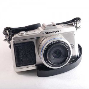[Olympus] E-P2 + 17mm 단렌즈 + 럭스케이스 통가죽스트랩 셋트 올림푸스코리아 정품 중고